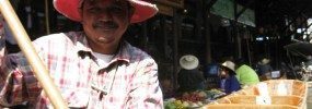 Damnoen Saduak Floating Market