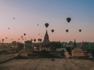 Visiting Bagan in Myanmar - Hot air Balloons