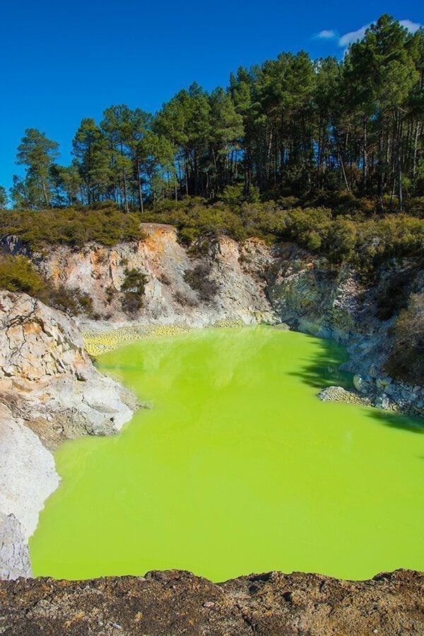 Devil's Bath in Wai-o-Tapu
