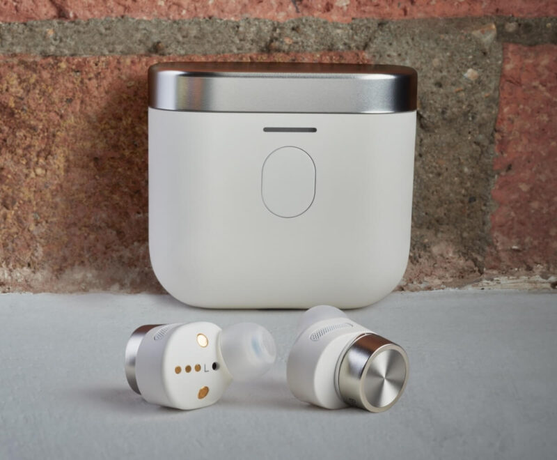 Bowers & Wilkins Pi7 Headphones