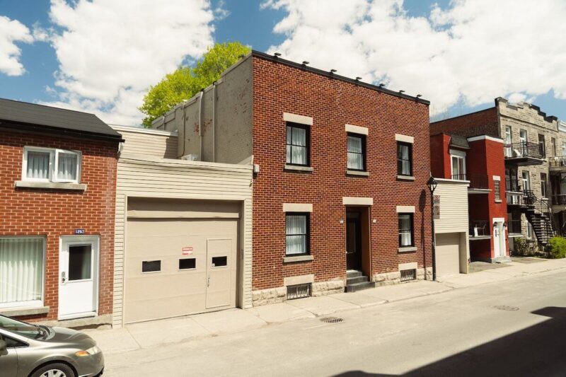 Bed & Breakfast du Village in Montreal