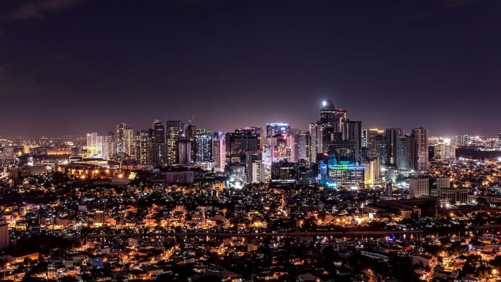 Top 10 Best Places to Visit in the Philippines for First-Timers 2 Manila at Night